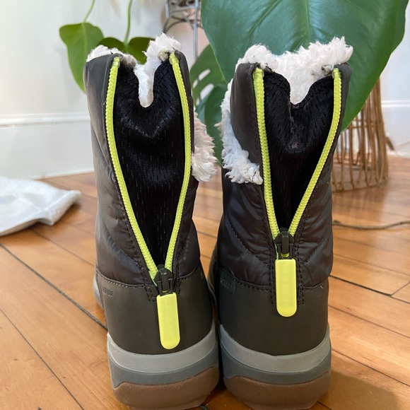 Women’s Snowcreek Sport Mid Zip Polar Waterproof Boots - Picture 4 of 5